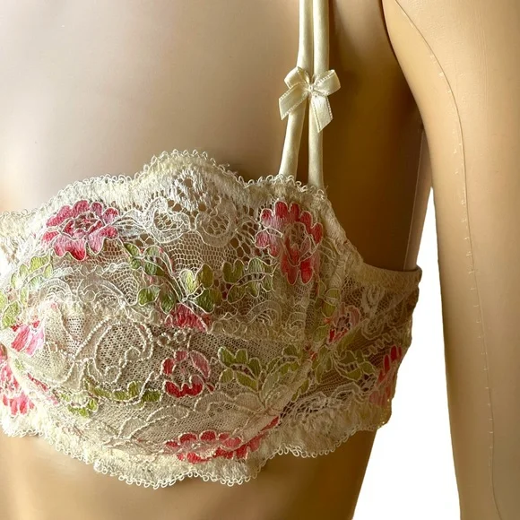 Vintage 90s Lise Charmel cream pink & green lacy bra - Picture 4 of 11